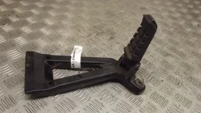 Clavija y percha para pie derecho Cagiva River 600 1995-2002 Foto 1 de 4