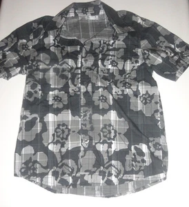 Boys Old Navy Black & Gray Skulls Button Front Shirt Short Sleeve  XS, S, M , XL - Picture 1 of 1
