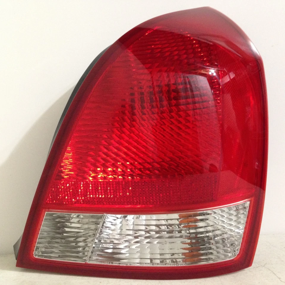2001-2003 Hyundai Elantra SEDAN Right PASSENGER Side Tail Light Lamp OEM Perfect - Изображение 1 из 4