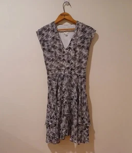 REISS Canyon Dress Black/White V neck Sleeveless Layered Hem Work Summer Party 2 - Picture 1 of 8