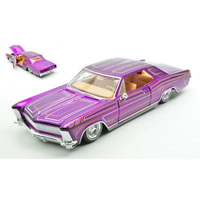 BUICK RIVIERA 1965 VIOLET 1:26 Maisto Auto Stradali Modellino Nuovo - Immagine 1 di 4