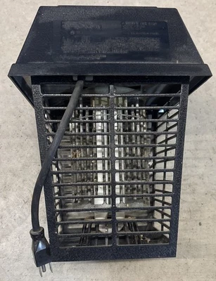 Flowtron Bug Fighter Electric Bug Mosquito Killer 1/2 Acre 15 Watts PM-1500 EUC - Image 1 of 3