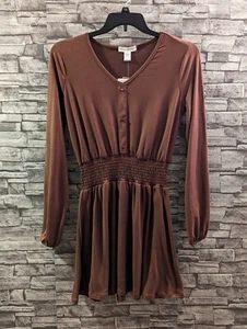 Neu mit Etikett Birke and Stone Kleid Langarm braun Damen S gesmokt Rüschen Taille V-Ausschnitt - Bild 1 von 8