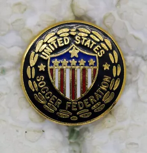 United States Soccer Federation pin badge - Picture 1 of 3