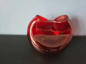 Blenko Ruby Red Glass Pinched Top Vase 5.5" Tall Vintage MCM Hand Blown - Picture 1 of 10