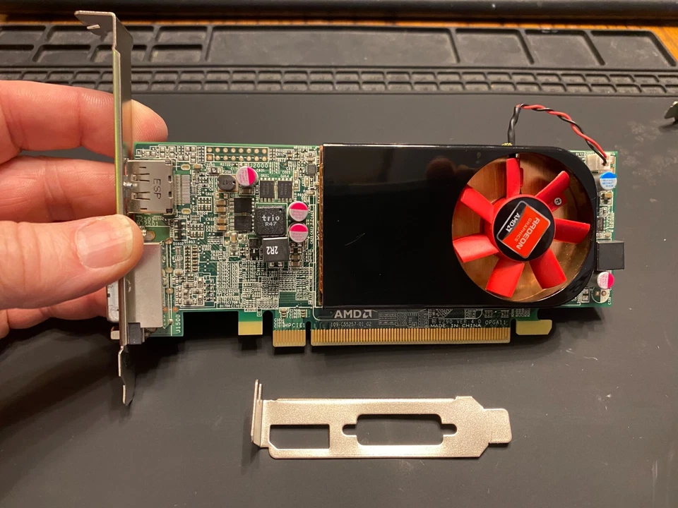 AMD Radeon R7 250 2GB Disp-Port DVI PCI-E (Cleaned - New Thermal Paste - Tested) - Image 1 of 4