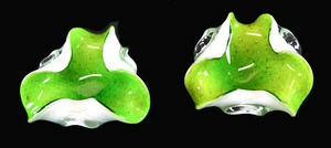 PAIR, GORGEOUS MATCHING MCM LIME GREEN/GOLDFLECK CASED MURANO FLUTED BOWLS - Picture 1 of 10