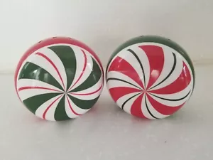 Pier 1 Imports Cerámica Menta Caramelo Salero y Pimentero Nuevo 3" Redondo - Imagen 1 de 5