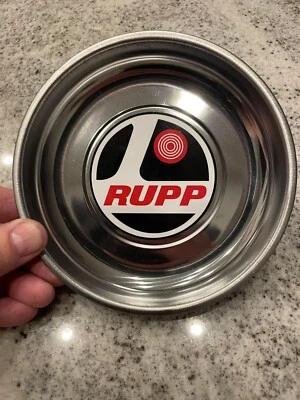 Bandeja magnética redonda de 6 pulgadas para piezas con calcomanía personalizada Rupp Foto 1 de 3