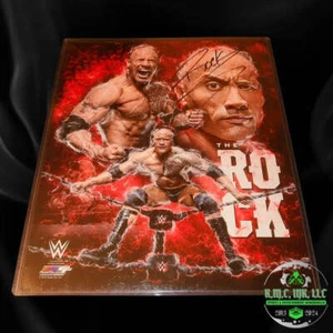 *COLLAGE DE ARCHIVO FOTOGRÁFICO OFICIAL 8X10 ROJO/NEGRO FIRMADO POR WWE THE ROCK* #ROC - Imagen 1 de 1