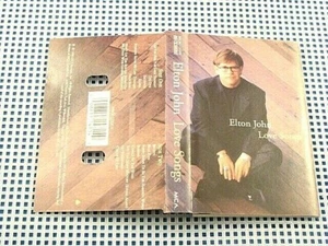 ELTON JOHN - Love Songs - EXCELLENT CONDITION 1996 Canada Cassette - 15 HITS! - Picture 1 of 4