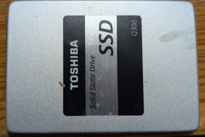 Toshiba SSD 2.5" 120GBD Solid State Drive HDTS812 - Picture 1 of 2