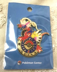 Pokemon Center Osaka Limited Pikachu Koraidon Logo Logo Pin insignia NUEVO - Imagen 1 de 1