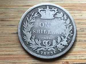 Moneda de plata de un chelín de la reina Victoria de 1853 - Imagen 1 de 2
