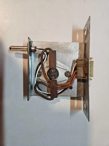 AD-530 TEMP SENSOR BRKT COMP FOR AMERICAN DRYER P/N: WFR881090 881090 [USED] - Picture 1 of 2