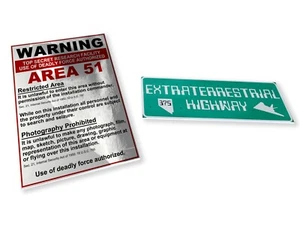 Area 51 Fridge Magnet Signs Pair / Alien / UFO / Extra-terrestrial / Gift Idea - Picture 1 of 3