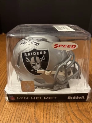 LAS VEGAS RAIDERS KENYAN DRAKE AUTOGRAPHED SIGNED SPEED MINI HELMET (Speed) - Image 1 of 4