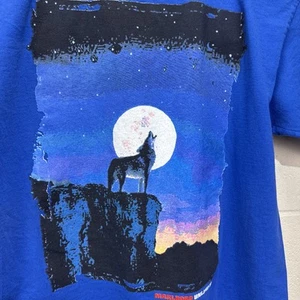 Vintage Marlboro Unlimited Coyote Pocket Howling Wolf T-Shirt Mens XL Blue - Picture 1 of 18