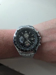 Reloj deportivo para hombre - acero inoxidable plateado - Imagen 1 de 6