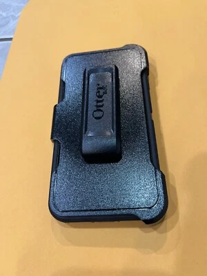 Genuine Otter Defender Series Case, Holster For iPhone 6 & 6s (4.7") Black - Image 1 of 3