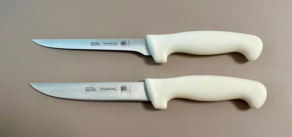 Dos cuchillos deshuesadores Tramontina de 6 pulgadas, acero inoxidable, mango blanco Foto 1 de 2