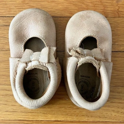 Freshly Picked Brown Leather Flexible Sole Mary Jane Moccasin Shoes 6 7 7.5 - Image 1 of 4