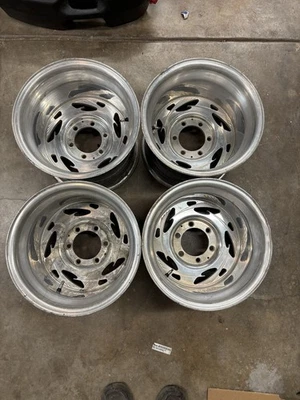 Ruedas de carreras Weld 15x12 Scorpio 6x5,5 Foto 1 de 4