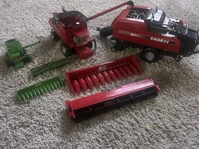 Большой квадратный пресс-подборщик Big Farm Case IH LB333 комбинированный John Deere и чехол комбинированный - Изображение 1 из 4