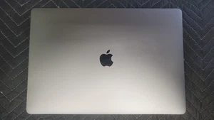 Apple MacBook Pro 16" (2TB SSD, Intel Core i9 9th Gen., 2.30GHz, 32GB, AMD... - Afbeelding 1 van 6