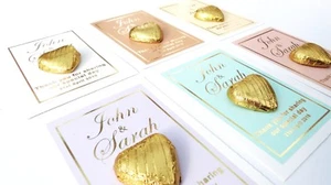 50 X PERSONALISED GOLD FOIL WEDDING FAVOUR A7 CARDS WITH CHOCOLATE HEARTS GIFT - Picture 1 of 1