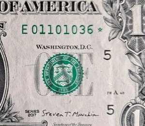 Billete estrella número de serie de lujo serie serie de billetes de $1 2017~01101036☆~ ((2 triples)) - Imagen 1 de 4