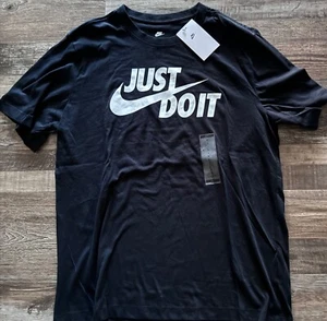 Neu mit Etikett Herren Nike XL schwarz/weiß JUST DO IT Baumwolle Kurzarmshirt XL - Bild 1 von 2
