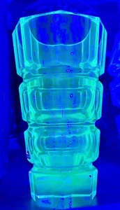 Josef Hoffmann Moser URANIUM Vaselin Crystal Turquoise Glass Art Deco Czech Vase - Picture 1 of 6