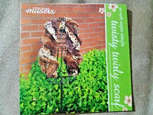 Mckay Manor Musers 0050 TWISTY TWIRLY SCARF sewing patternsmall 6pg leaflet - Bild 1 von 4