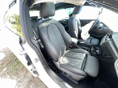 BMW 228i 2020-2021 asiento delantero derecho vinilo deportivo negro TC:A96 43K 55626 Foto 1 de 4