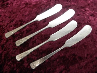 Esparcidores de mantequilla de mango plano NUART 1932 X4 Wm A Rogers / Oneida Ltd SIN MONOS Foto 1 de 3