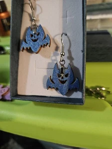 Bat Earrings Handmade Wood Halloween - Picture 1 of 4