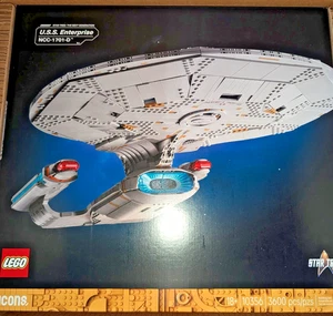 Lego Star Trek 10356 USS Enterprise NCC 1701 D Astronave NUOVO IN MANO - Foto 1 di 8
