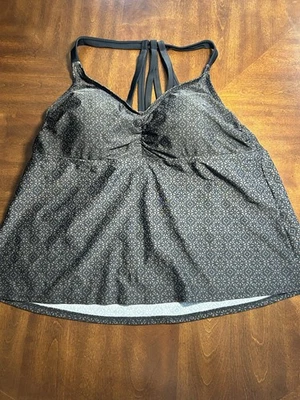 Top de baño acolchado AVA VIV patrón multicolor talla 20W traje de baño verano Foto 1 de 4