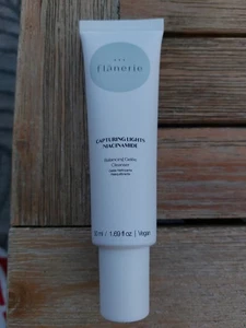 Flânerie Capturing Light Niacinamide Balancing Gelee Cleanser 50ml NEU - Bild 1 von 3