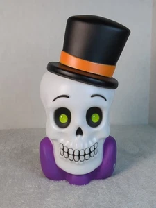 Plastic Halloween Blowmold Blow Mold Skull in Top Hat Light - Imagen 1 de 5