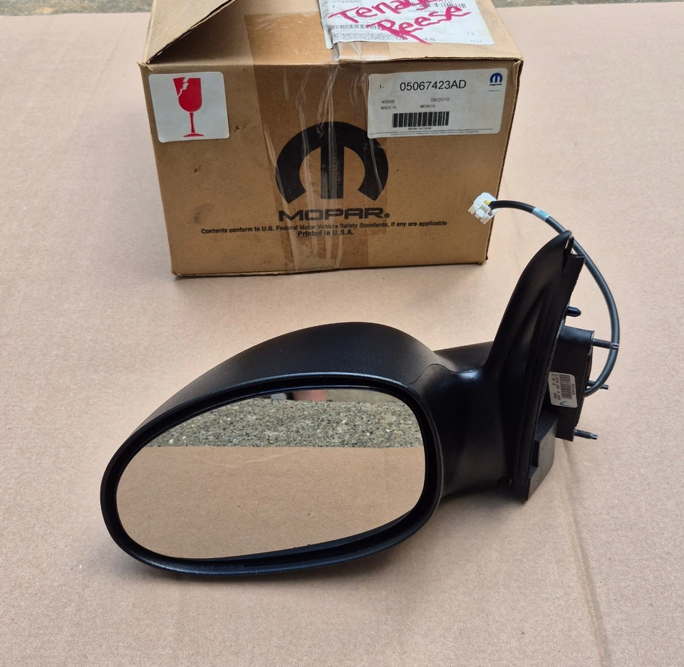 Chrysler PT Cruiser 2004-2010 nuevo espejo retrovisor eléctrico izquierdo MoPar genuino Foto 1 de 4