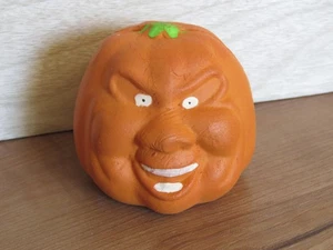Vintage anni 90 Halloween Jack O Lanterna Zucca Faccia Madballs STILE Stress Ball 3" LEGGI - Foto 1 di 12