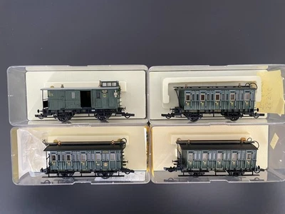 Trix Set Bayerischer Nebenbahnzug KBayStsB 3 Abteilwagen + 1 Packwagen neuwertig - Bild 1 von 4