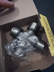 Vintage Precision Universal Joint T24 QL403 NOS Moog Automotive USA Made - Picture 1 of 12