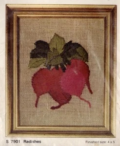 Vintage Bernat Mini Mini Stitchery Crewel Kit Radishes Embroidery Craft - Picture 1 of 3