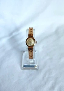 Vintage Futura Ladies' Gold-Plated Femga Cal. 45 17 Jewels Mech Watch-Running - Picture 1 of 20