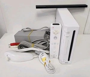 Nintendo Wii Console Model RVL-001 Working *NO CONTROLLER BACK* - Picture 1 of 12