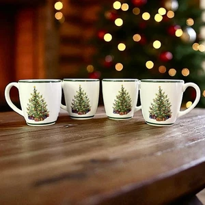 Juego de 4 tazas de Navidad Christopher Radko tradiciones celebraciones navideñas árbol - Imagen 1 de 11