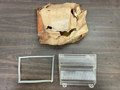 1975 1976 1977 DODGE MONACO ROYAL MONACO LH CORNERING LIGHT LENS NOS MOPAR 123 - Image 1 of 3